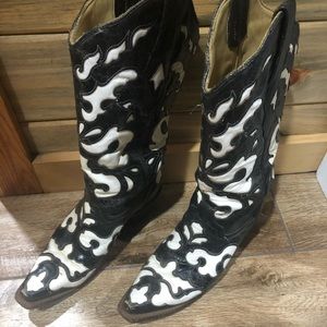 Corral boots